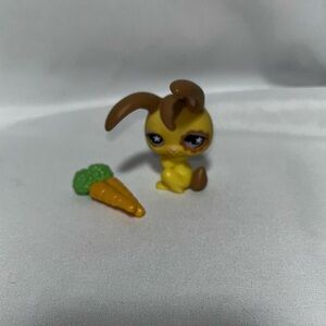 VTG Littlest Pet Shop #887 Cuddliest Brown Tan Purple Eyes Bunny Rabbit & Carrot